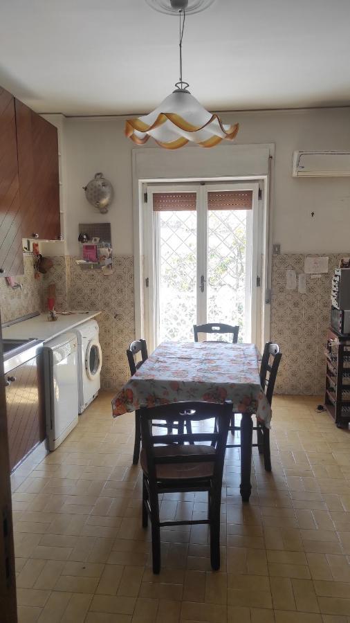 Апартаменты Sakura House Near Vesuvius, Herculaneum And Pompeii Free Parking Торре-дель-Греко Экстерьер фото