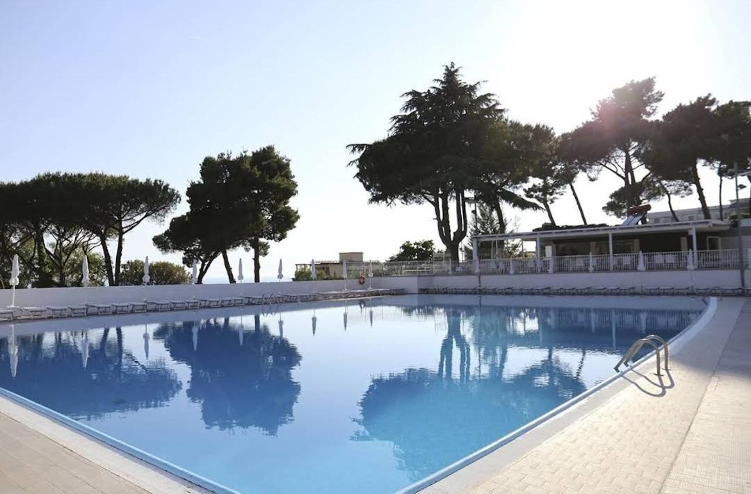 Апартаменты Sakura House Near Vesuvius, Herculaneum And Pompeii Free Parking Торре-дель-Греко Экстерьер фото