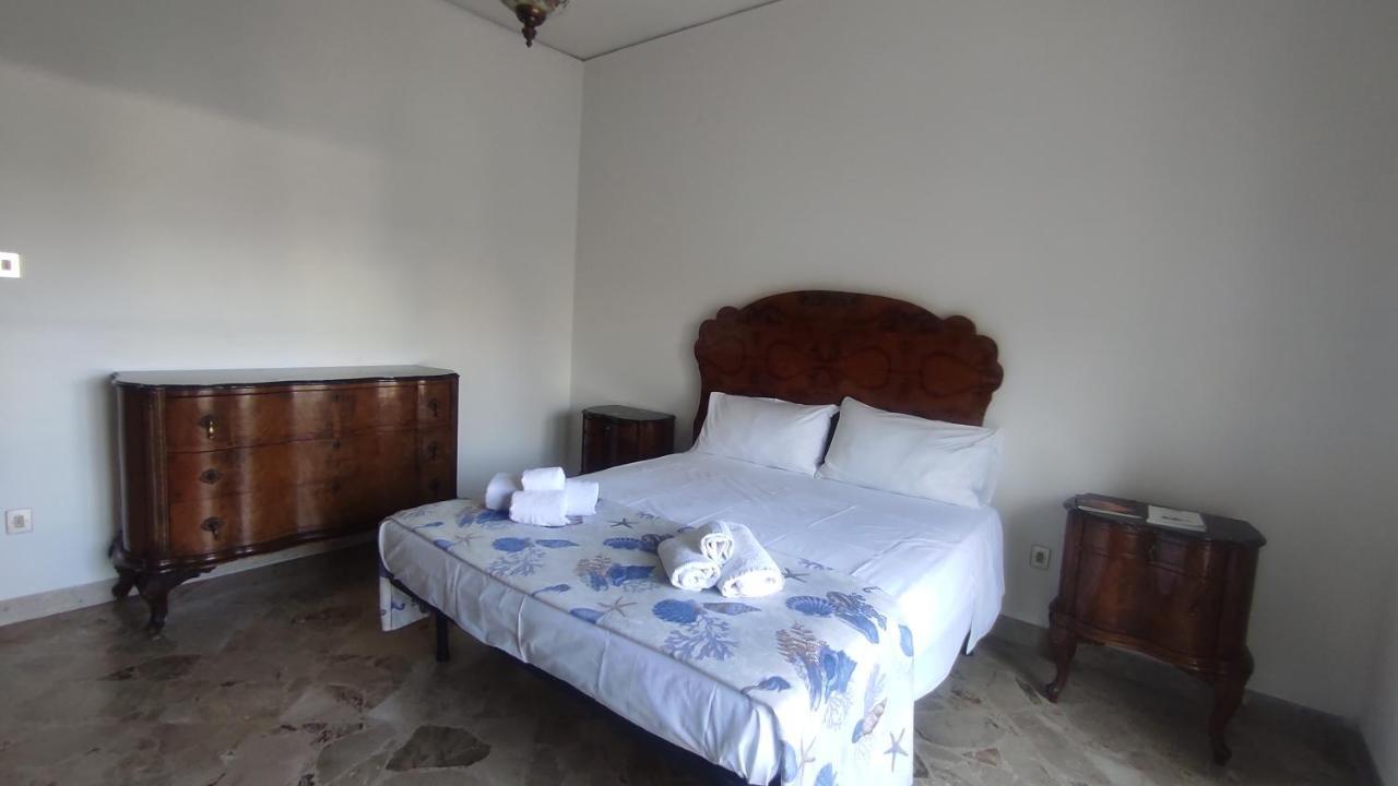 Апартаменты Sakura House Near Vesuvius, Herculaneum And Pompeii Free Parking Торре-дель-Греко Экстерьер фото