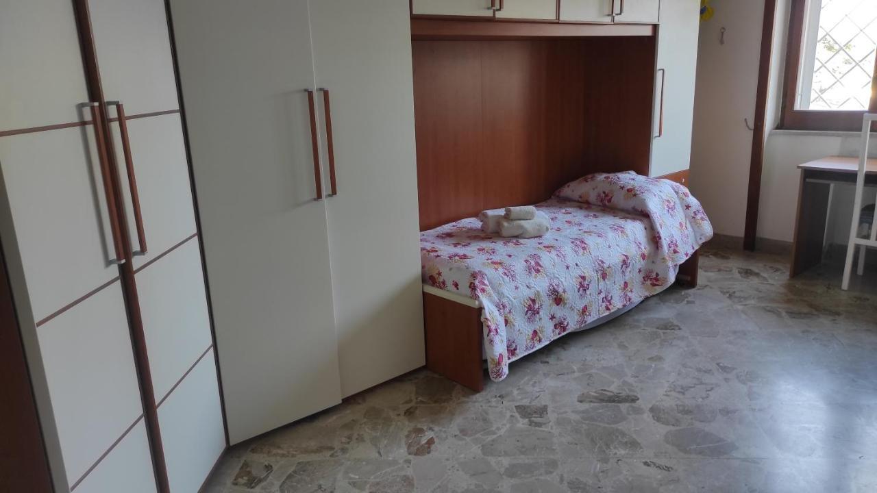 Апартаменты Sakura House Near Vesuvius, Herculaneum And Pompeii Free Parking Торре-дель-Греко Экстерьер фото